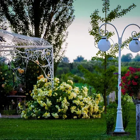 Millefiori La Corte Delle Rose Farm stay Rovigo