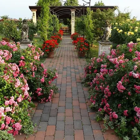 Millefiori La Corte Delle Rose Farmház *